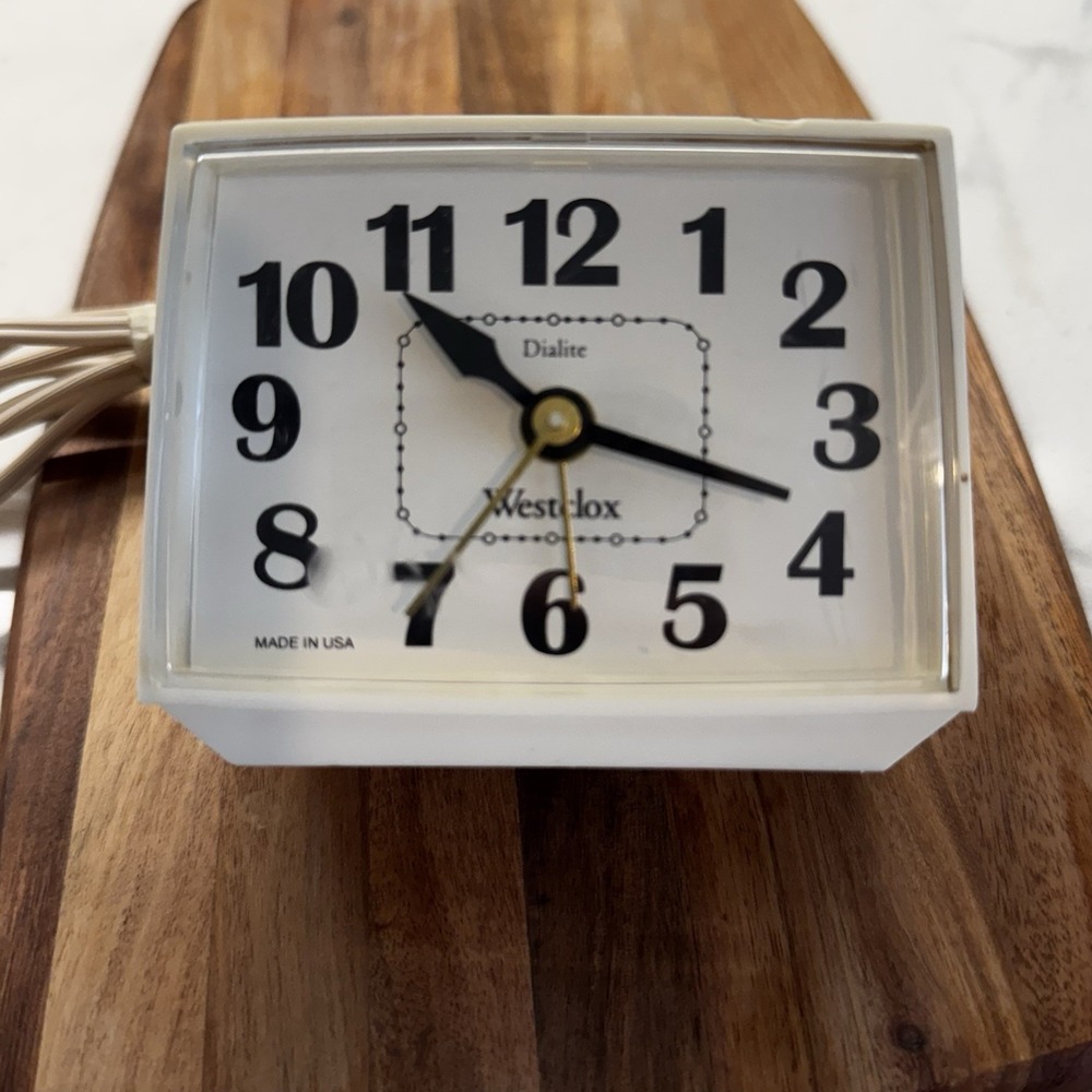 Vintage Westclox Dialite Electric Alarm Clock Model 22090-22540 Made in USA MCM